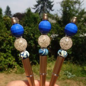 ✨Cute and Adorable Blue and Golden Beaded Pen